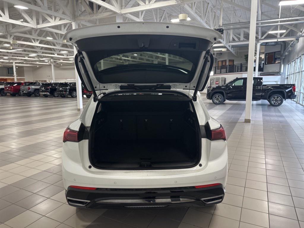 new 2025 Buick Envision car, priced at $45,460