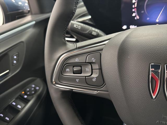 new 2025 Buick Envista car, priced at $28,075