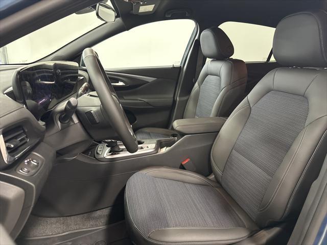 new 2025 Buick Envista car, priced at $28,075