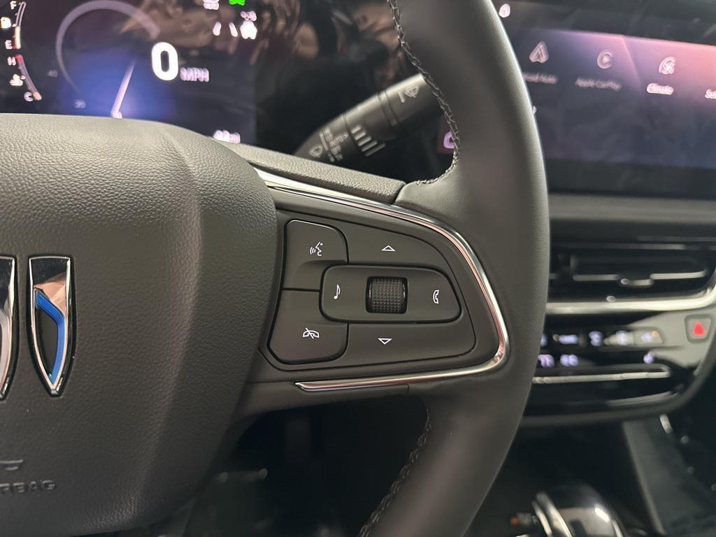 new 2025 Buick Envista car, priced at $26,286
