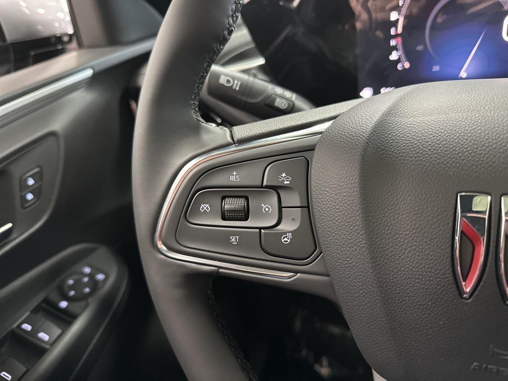 new 2025 Buick Envista car, priced at $26,286