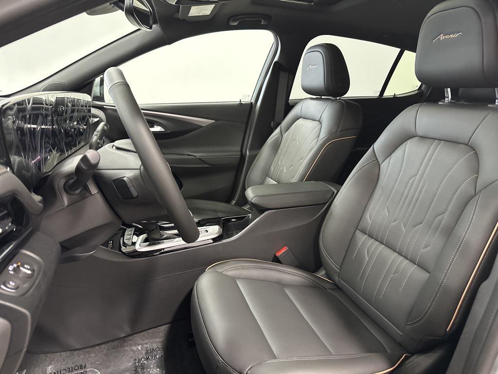 new 2025 Buick Envista car, priced at $26,286