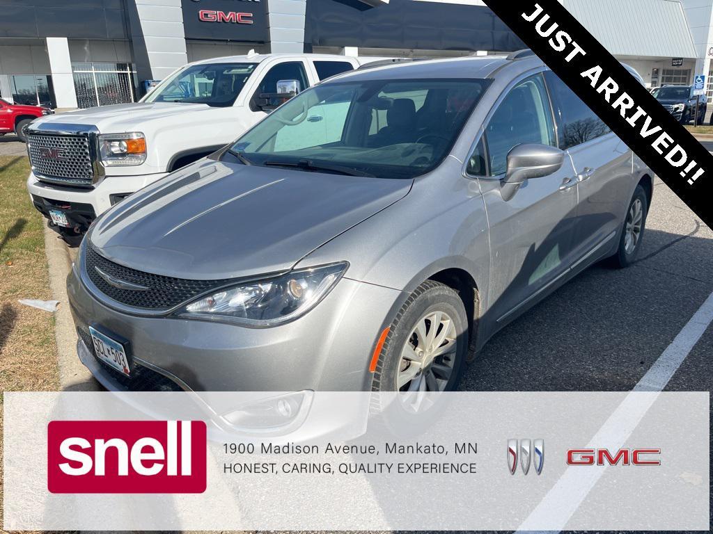 used 2017 Chrysler Pacifica car, priced at $13,998