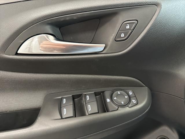 new 2025 Buick Envista car, priced at $32,560