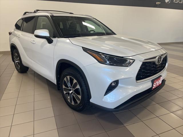 used 2023 Toyota Highlander car, priced at $41,710