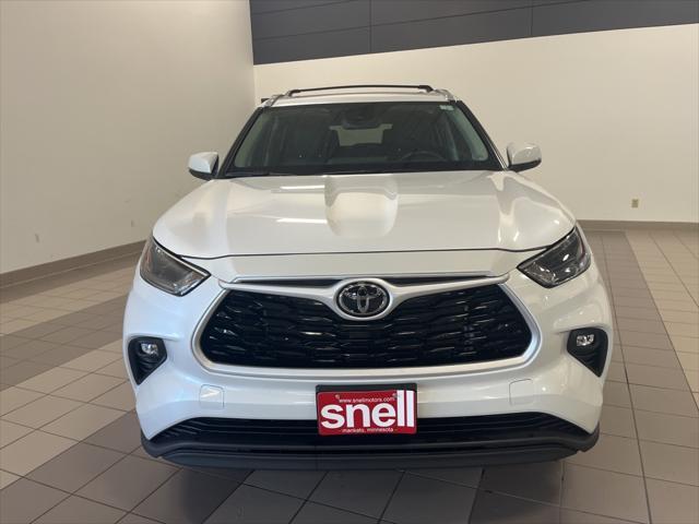used 2023 Toyota Highlander car, priced at $41,710