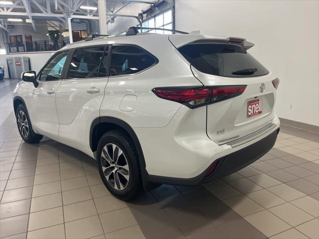 used 2023 Toyota Highlander car, priced at $41,710