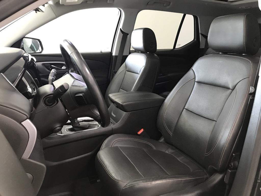 used 2021 Chevrolet Traverse car, priced at $32,272