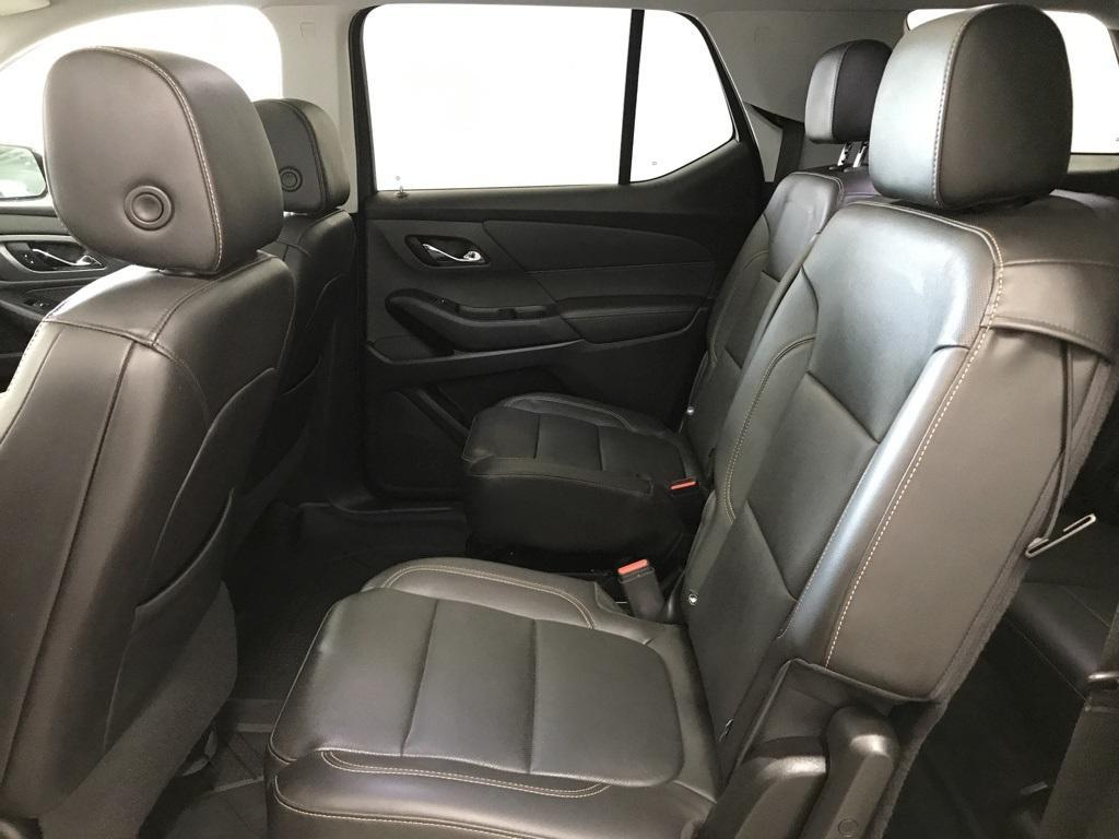 used 2021 Chevrolet Traverse car, priced at $32,272
