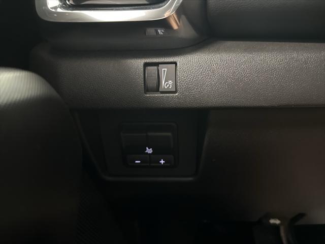 new 2025 GMC Canyon car, priced at $50,415