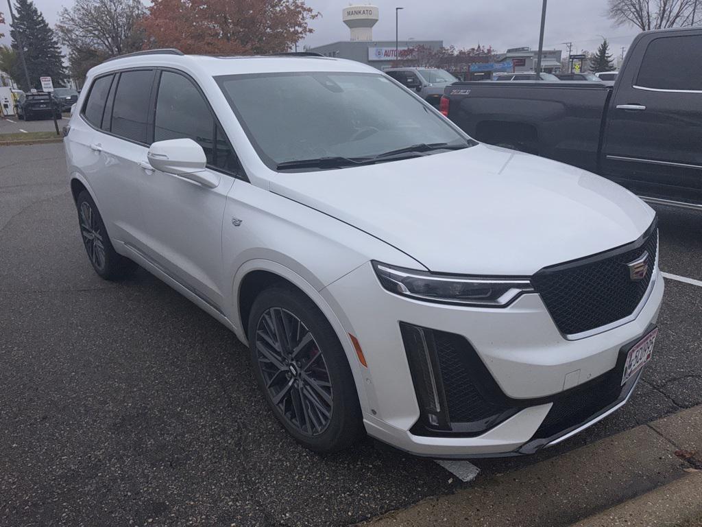 used 2024 Cadillac XT6 car, priced at $51,869