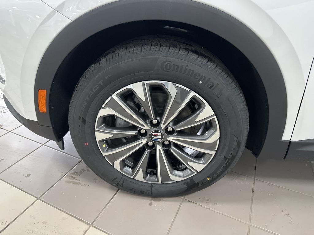 new 2025 Buick Envision car, priced at $38,070