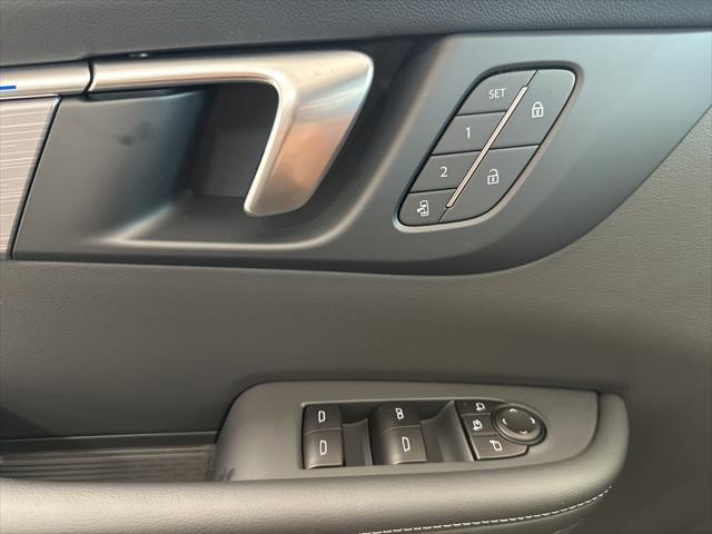 new 2025 Buick Enclave car, priced at $52,345