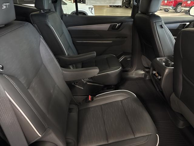 new 2025 Buick Enclave car, priced at $54,350
