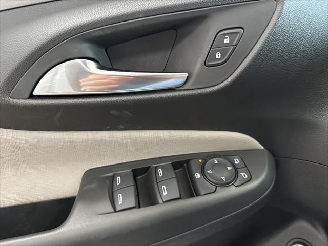 new 2025 Buick Envista car, priced at $32,560
