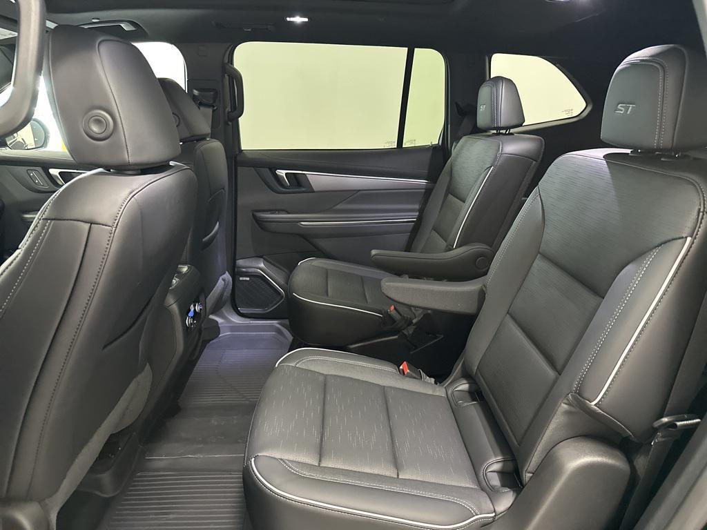 new 2026 Buick Enclave car, priced at $61,925