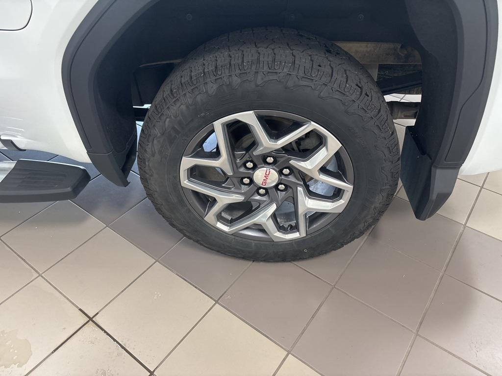used 2023 GMC Sierra 1500 car, priced at $38,892