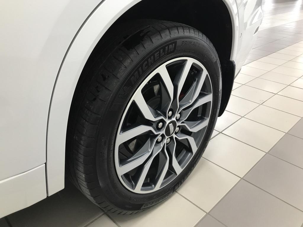 used 2024 Cadillac XT6 car, priced at $49,014