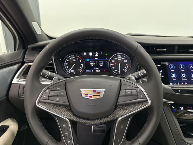 new 2025 Cadillac XT5 car, priced at $63,185