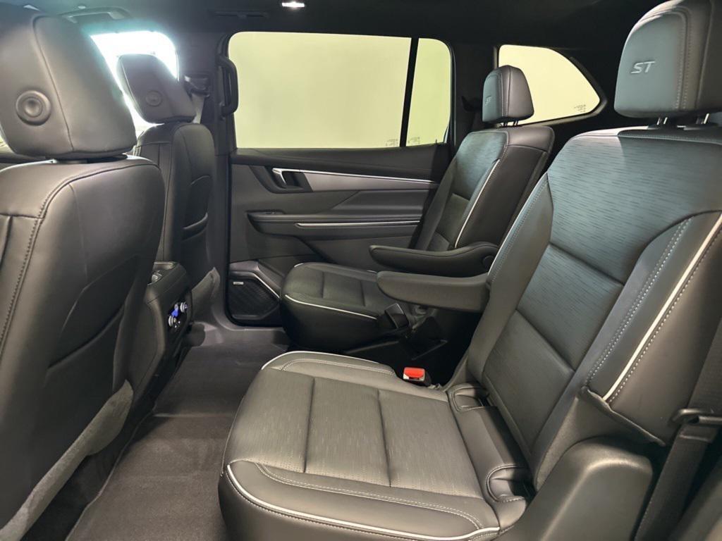 new 2025 Buick Enclave car, priced at $52,277