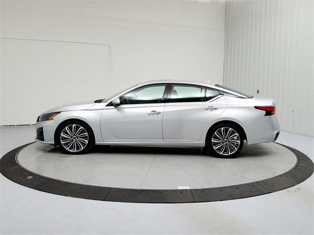 used 2023 Nissan Altima car, priced at $21,986