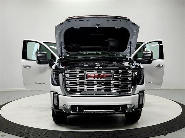 new 2025 GMC Sierra 3500 car, priced at $86,918