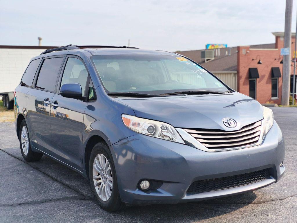 used 2015 Toyota Sienna car, priced at $15,906