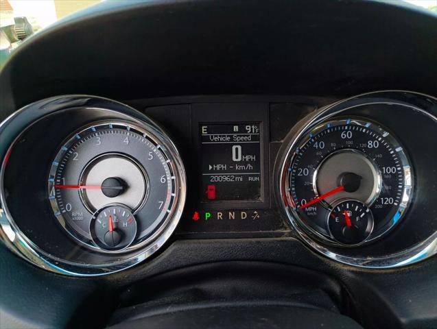 used 2011 Chrysler Town & Country car