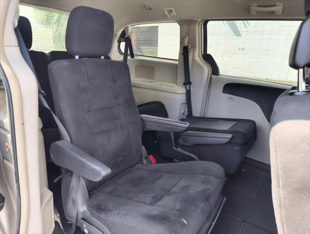 used 2011 Chrysler Town & Country car