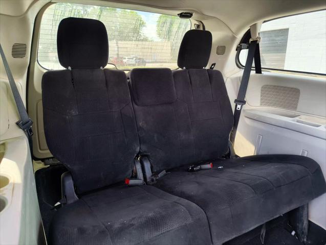 used 2011 Chrysler Town & Country car
