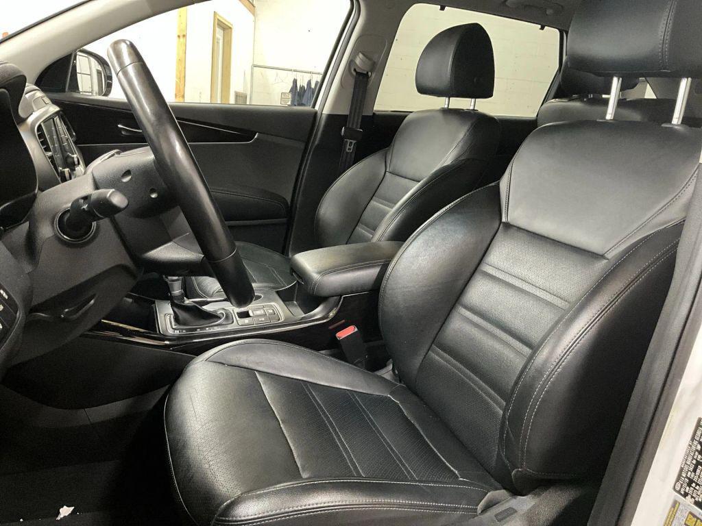 used 2019 Kia Sorento car, priced at $16,429
