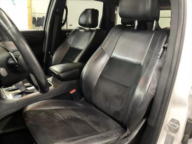 used 2017 Jeep Grand Cherokee car, priced at $14,394