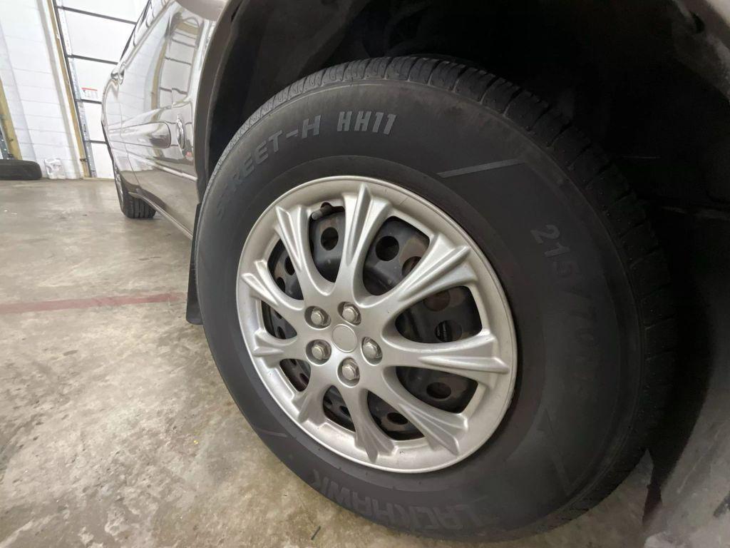used 2000 Buick LeSabre car, priced at $2,595