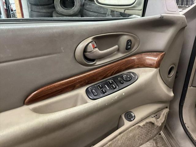 used 2000 Buick LeSabre car, priced at $2,595