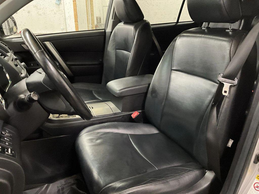 used 2013 Toyota Highlander car, priced at $10,181