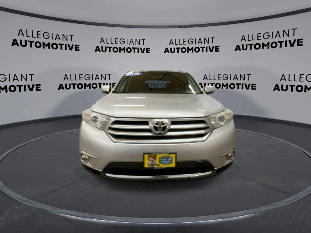 used 2013 Toyota Highlander car, priced at $10,181