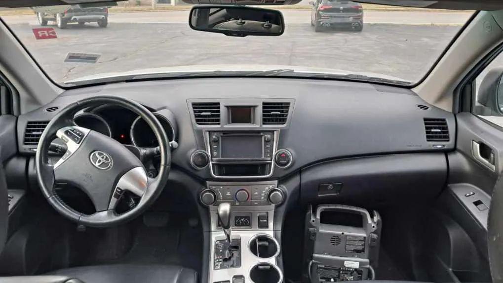 used 2013 Toyota Highlander car, priced at $12,232