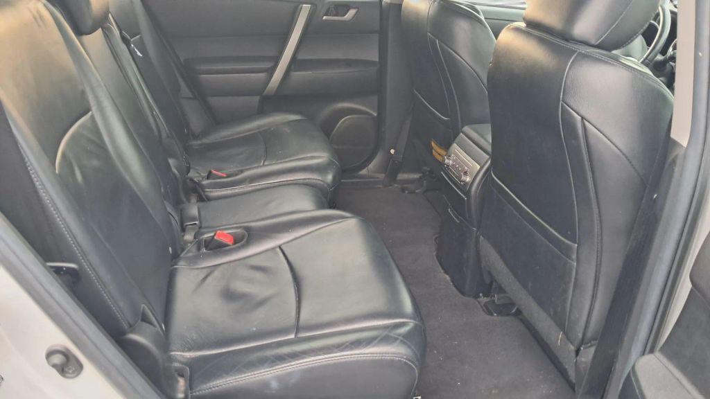used 2013 Toyota Highlander car, priced at $12,232