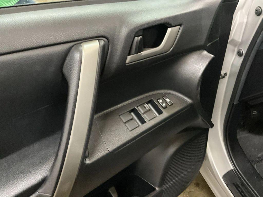 used 2013 Toyota Highlander car, priced at $10,181