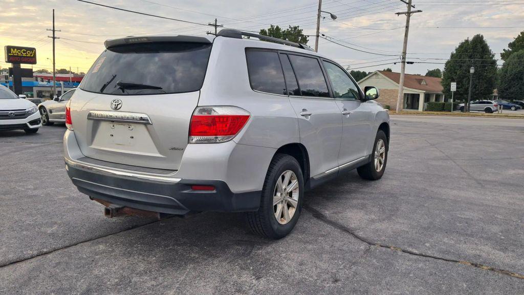 used 2013 Toyota Highlander car, priced at $12,232