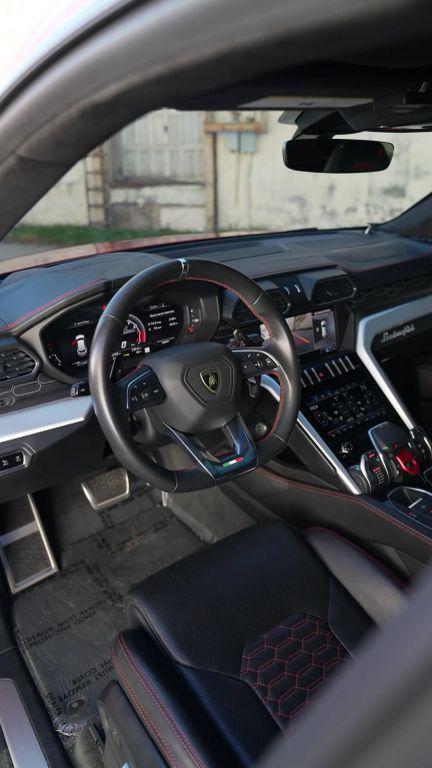 used 2019 Lamborghini Urus car, priced at $152,596