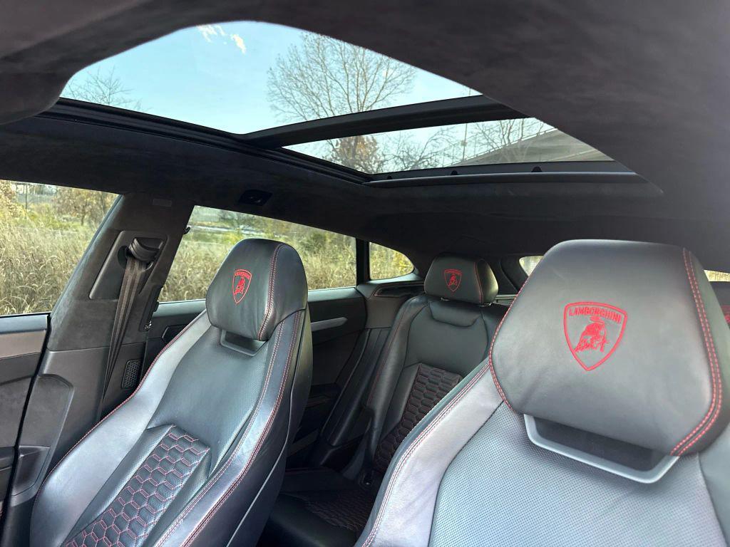 used 2019 Lamborghini Urus car, priced at $152,596