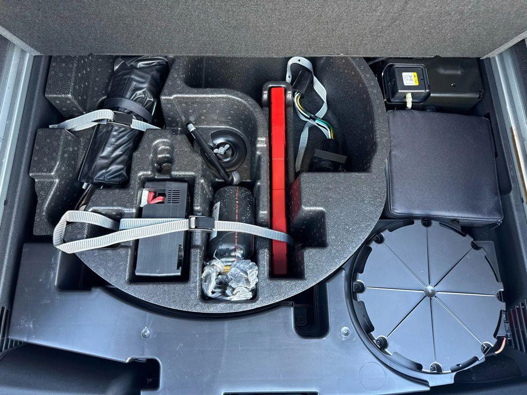 used 2019 Lamborghini Urus car, priced at $152,596