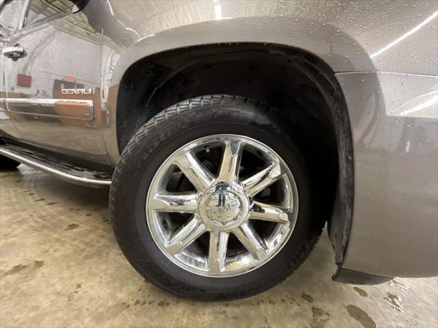 used 2014 GMC Yukon car, priced at $16,376