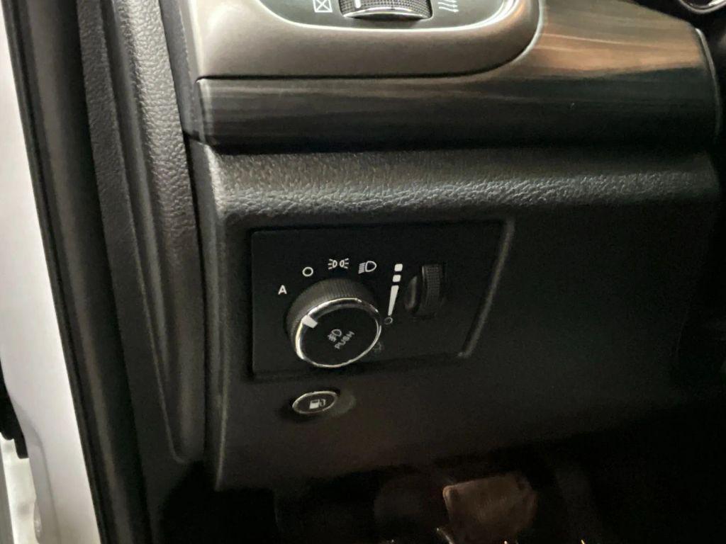 used 2019 Jeep Grand Cherokee car, priced at $13,753