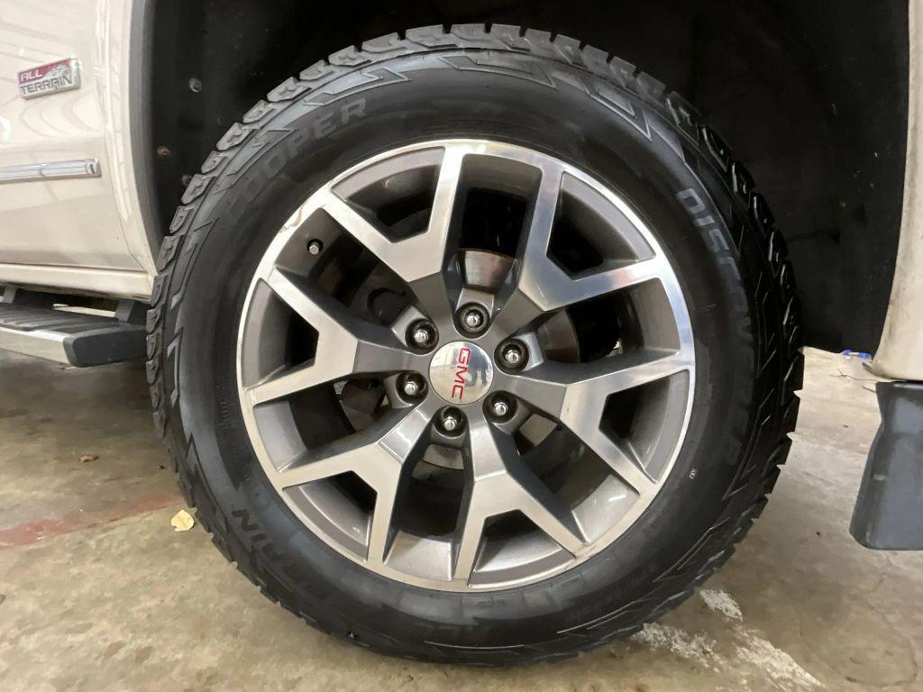 used 2015 GMC Sierra 1500 car, priced at $17,406