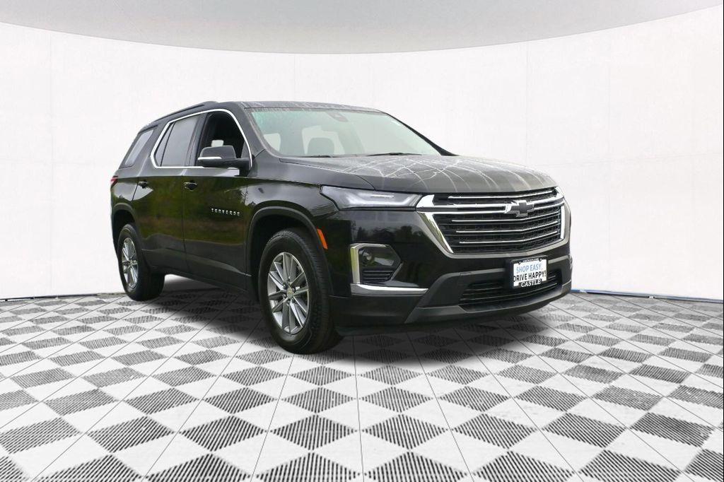 used 2023 Chevrolet Traverse car, priced at $28,994