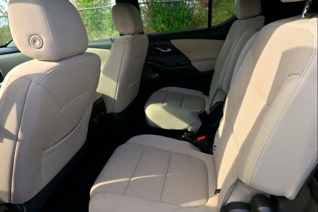 used 2023 Chevrolet Traverse car, priced at $32,491