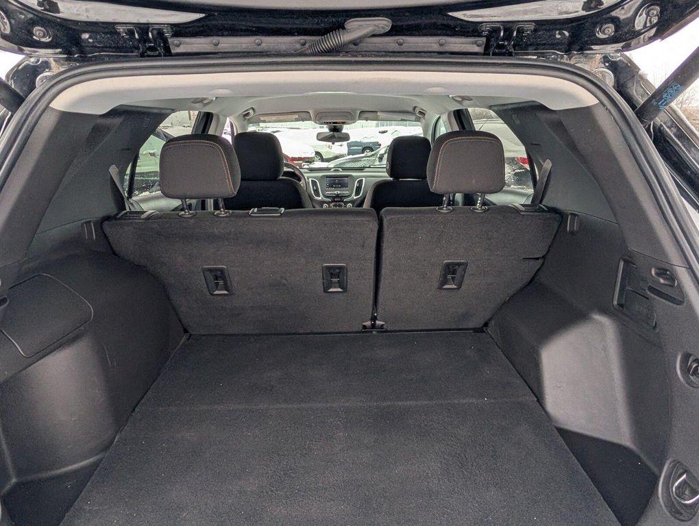 used 2022 Chevrolet Equinox car, priced at $19,617