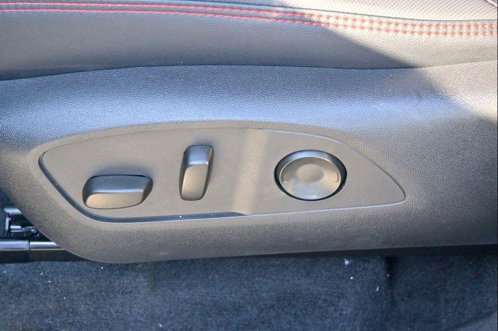 used 2025 Chevrolet Traverse car, priced at $51,200